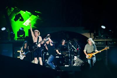 AC DC
