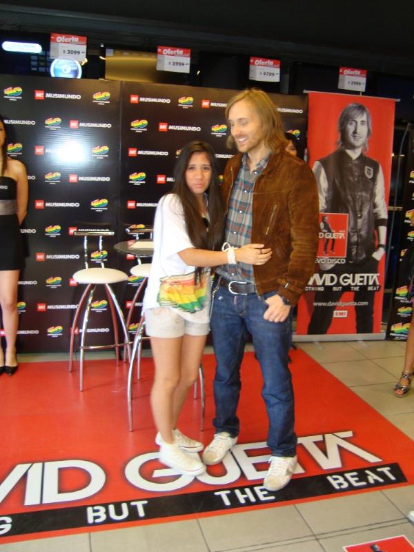 David Guetta, Musimundo y 40 Principales - Firma de Autógrafos