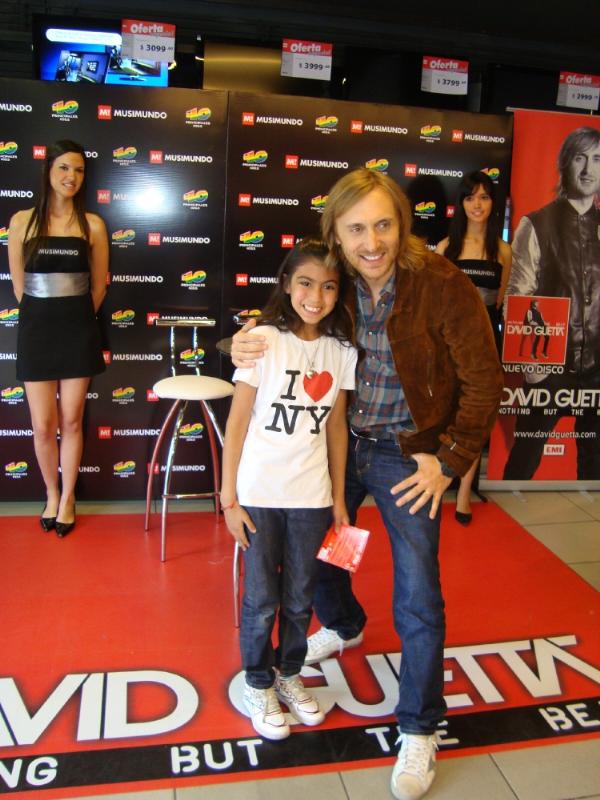 David Guetta, Musimundo y 40 Principales - Firma de Autógrafos