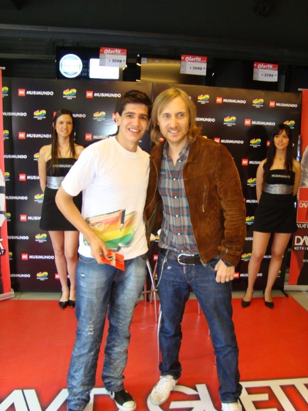 David Guetta, Musimundo y 40 Principales - Firma de Autógrafos