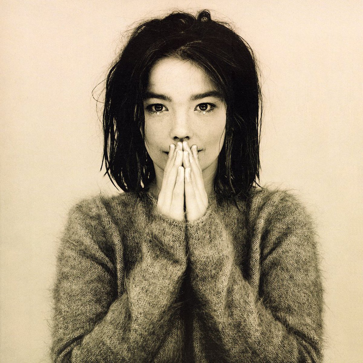 La icónica portada del disco debut de Björk (1993)